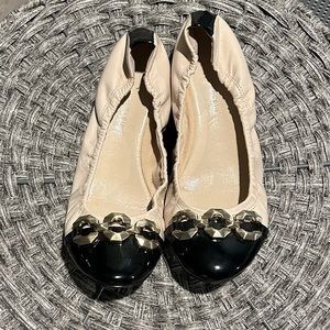 Anne Klein cream black gold leather ballet flats 7.5